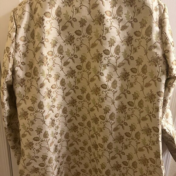 Men’s Gold Sherwani - Picture 5 of 6
